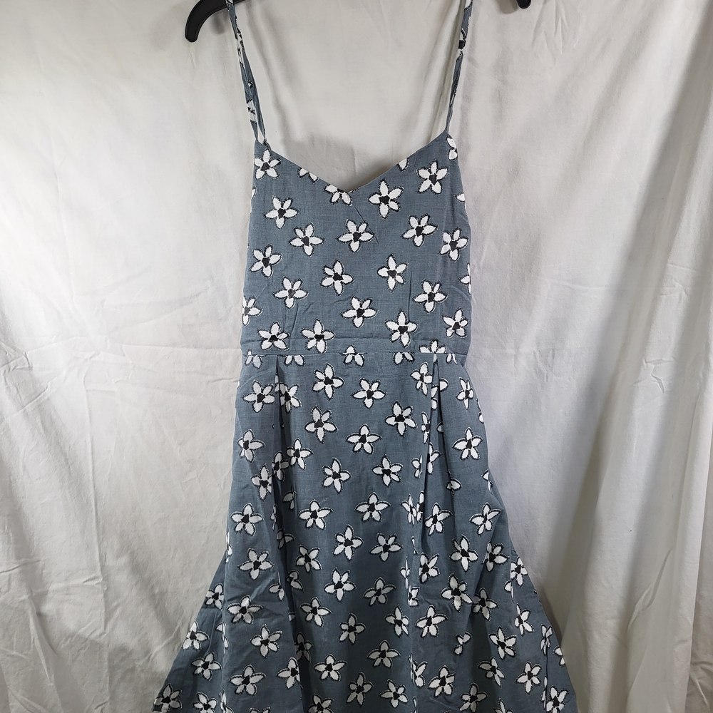 Nwt Womens Size Medium Hayden Los Angeles Floral Daisy Dress